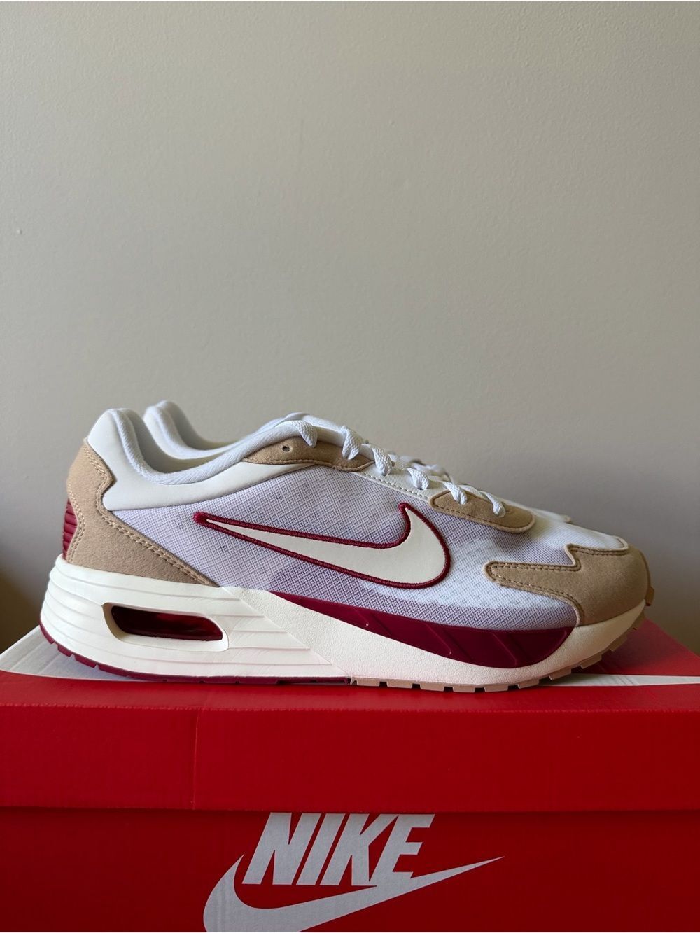 Nike Air Max Solo Noble Red DX3666-101 Men’s Size 9
